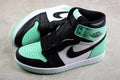 Air Jordan 1 "Retro Green Glow"