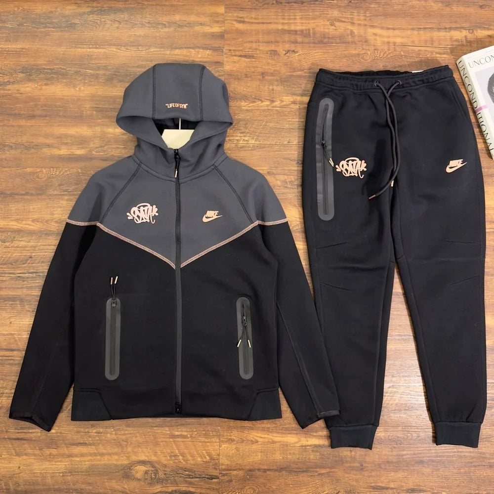 Nike Tech Fleece Syna