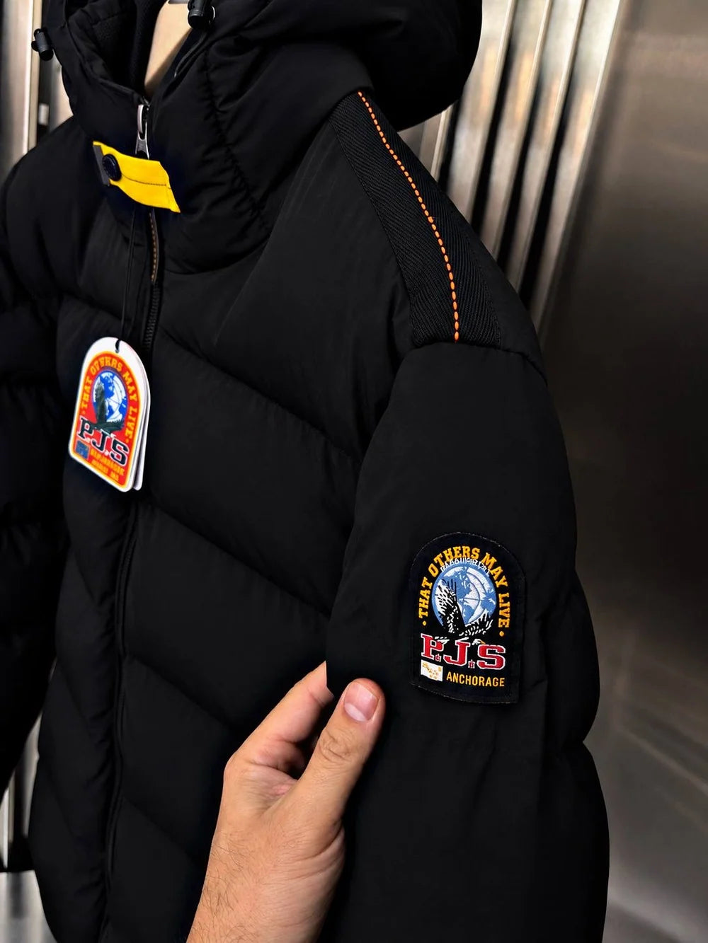 Parajumpers