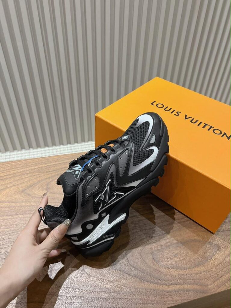 Louis Vuitton Runner Tatic “Black”