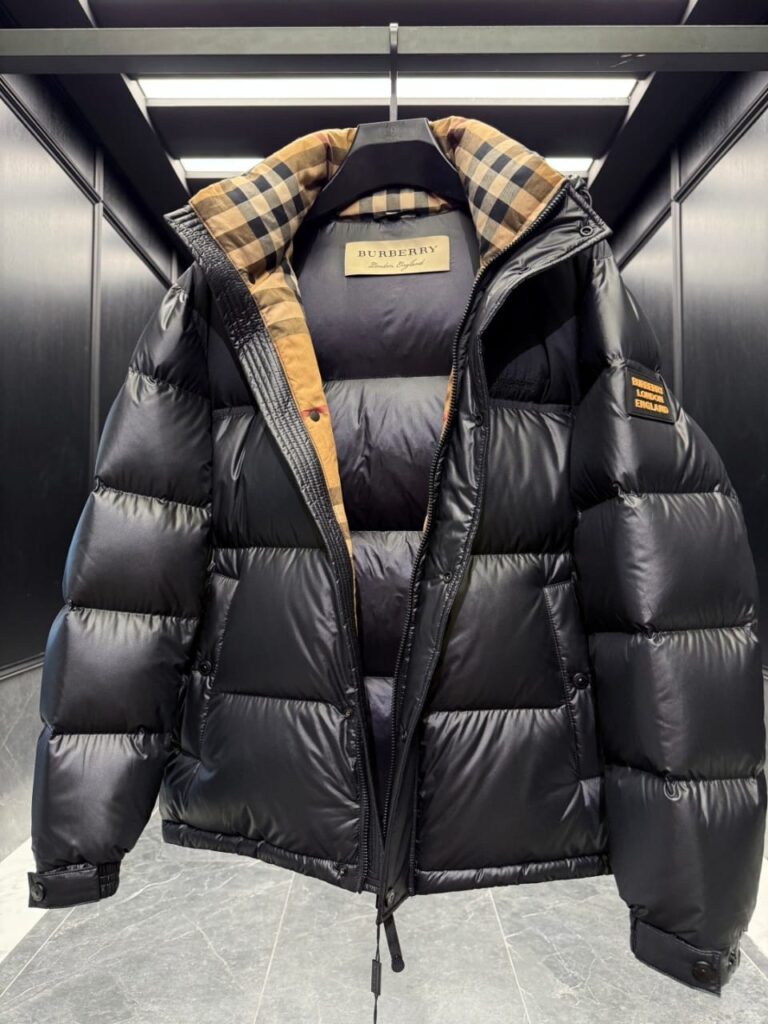 Burberry Halsby Puffer Down Jacket Black