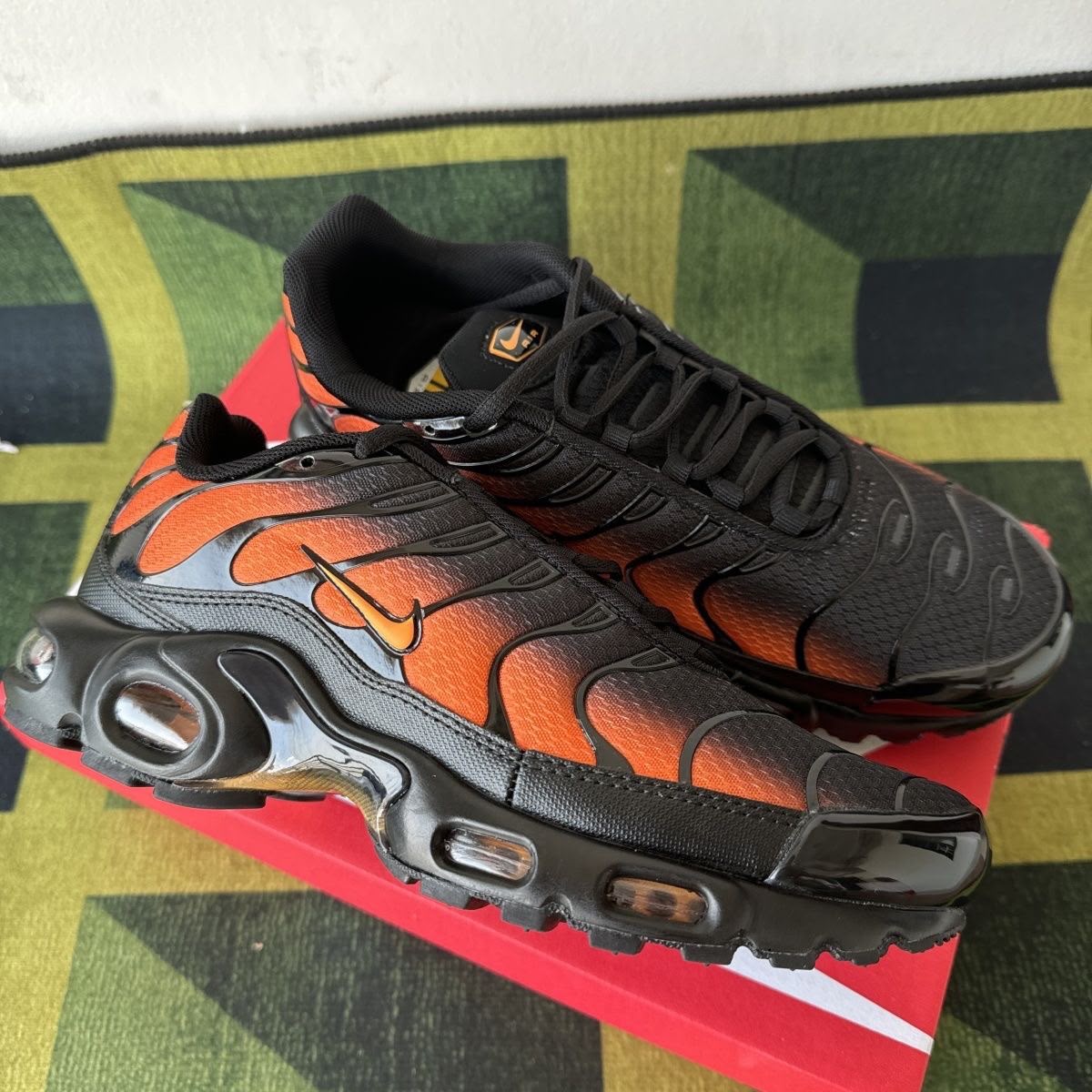 NIKE AIR MAX PLUS TN “BLACK / TOTAL ORANGE”