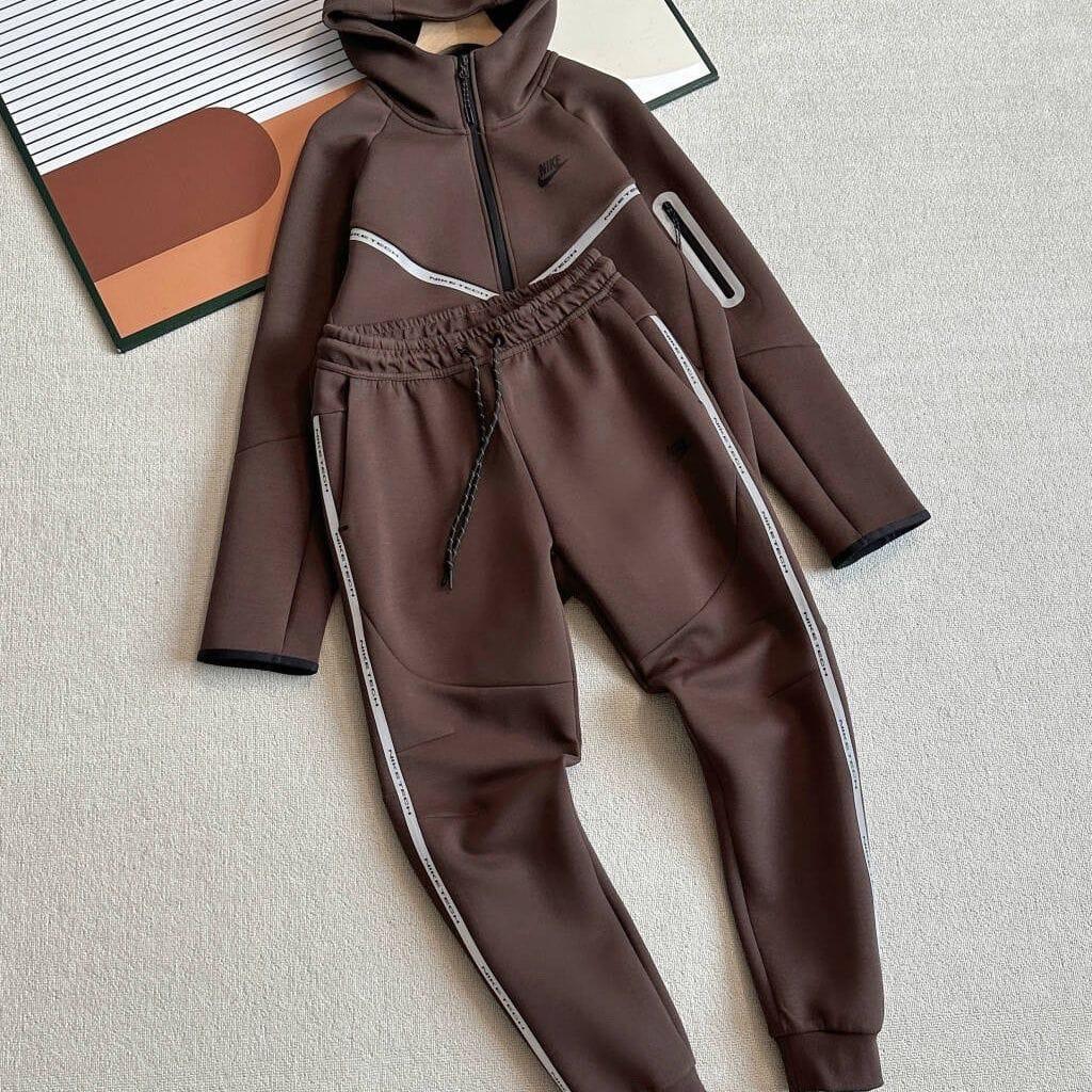 KOMPLET NIKE TECH FLEECE REFLECTIVE “BROWN”