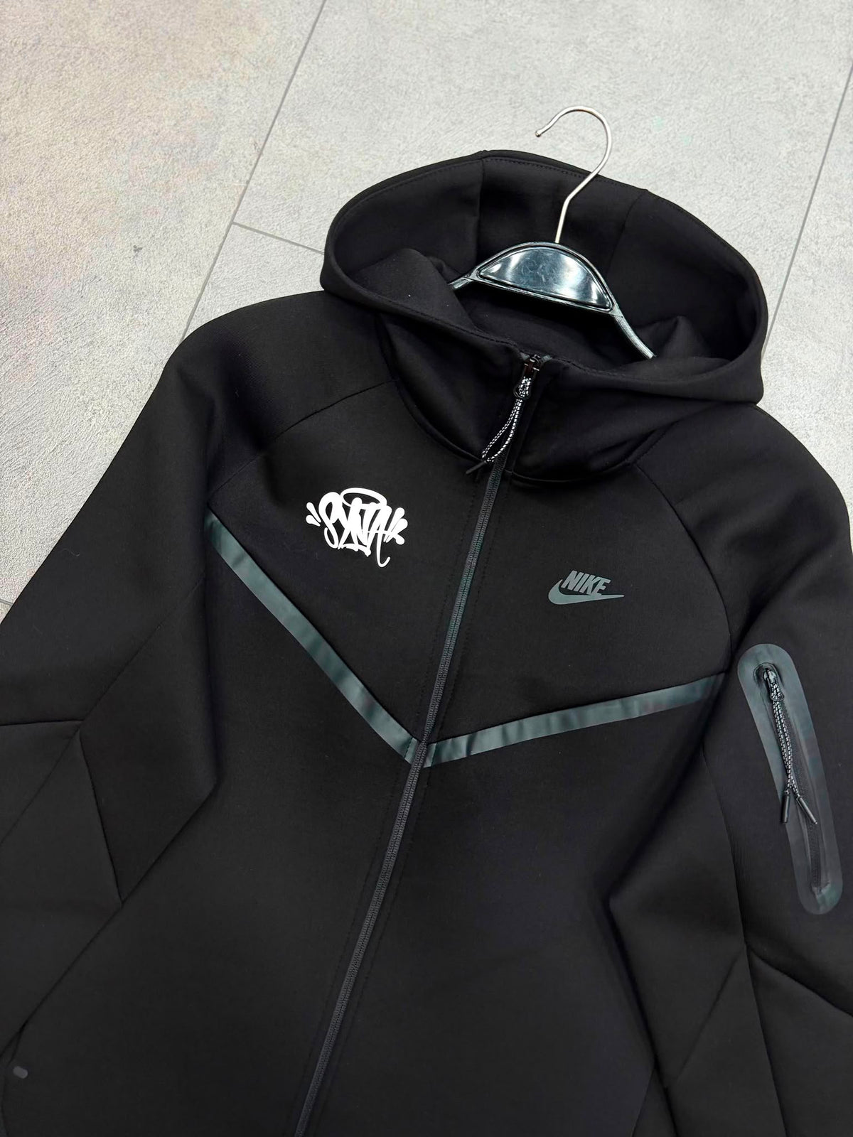 Nike Kaws